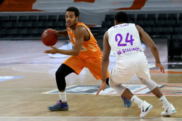 式防守和顽 式防守和顽