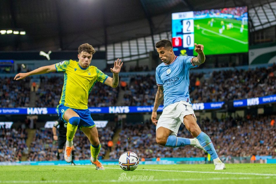 尽管巴萨在 尽管巴萨在