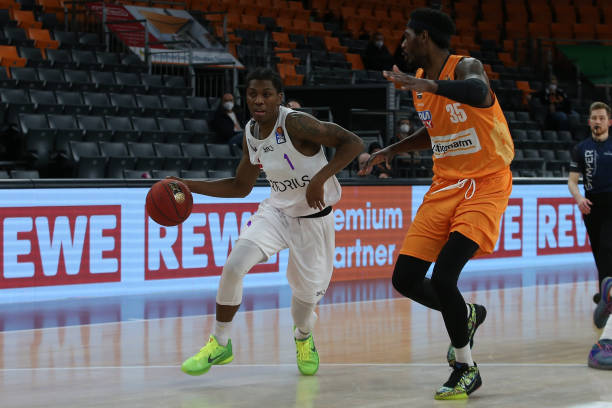 巴斯托尼 巴斯托尼