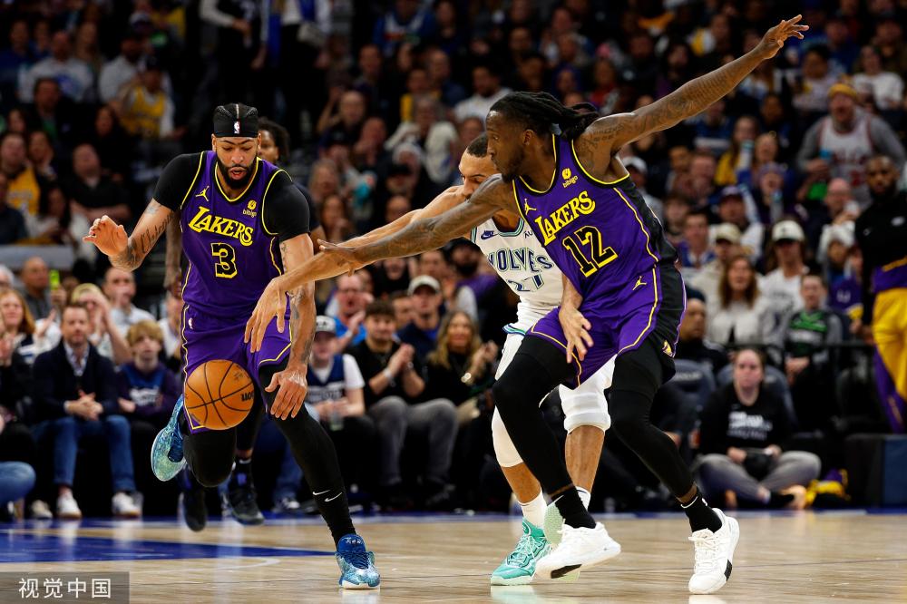 场短传配合 场短传配合