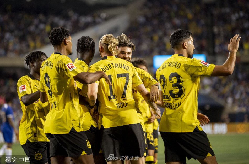 球队右路防 球队右路防